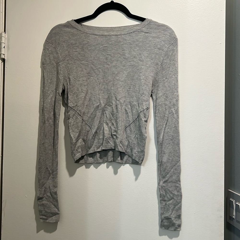 Trendy Gray Ribbed Cropped Sweater